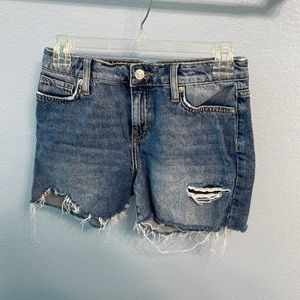 KIDS JEAN SHORTS 5$ SIZE 11/12